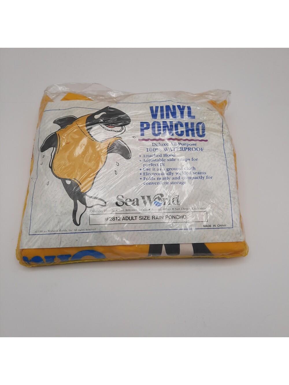 RARE 1990 Sea World Vinyl Yellow Rain Poncho Adult Size Shamu Killer Whale #2812